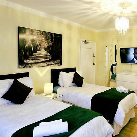 Gable Lodge London B&B Enfield Esterno foto
