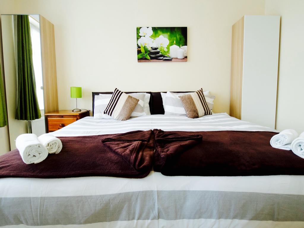 Gable Lodge London B&B Enfield Esterno foto