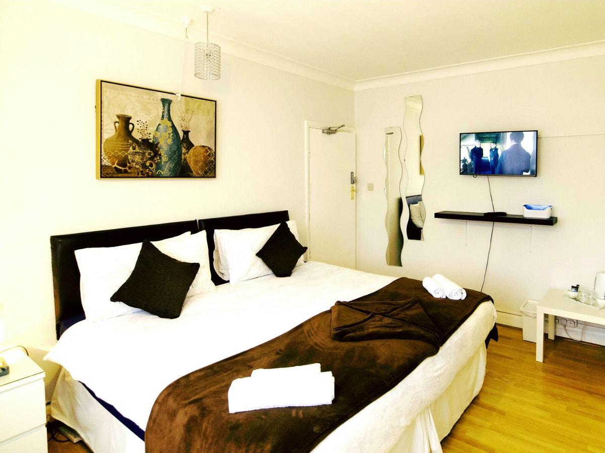Gable Lodge London B&B Enfield Esterno foto