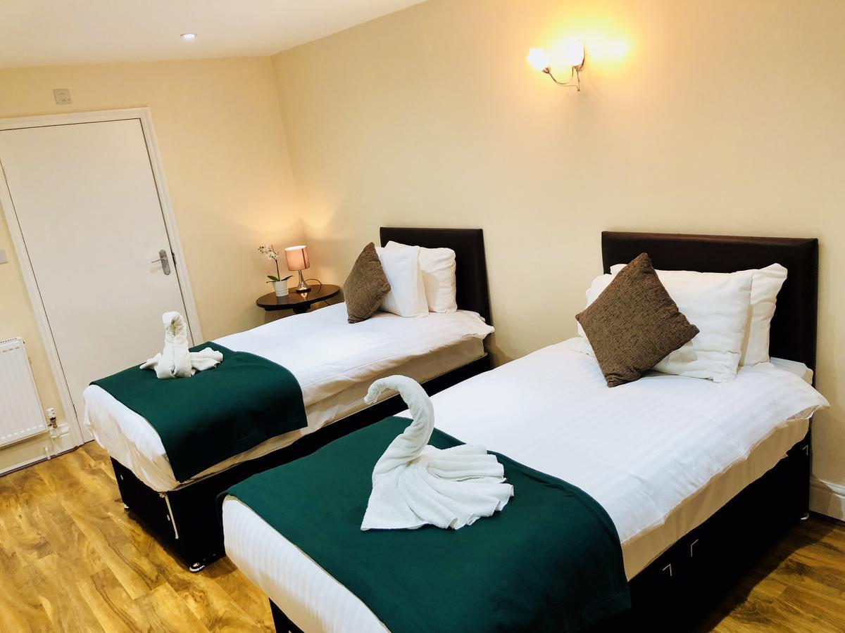 Gable Lodge London B&B Enfield Esterno foto
