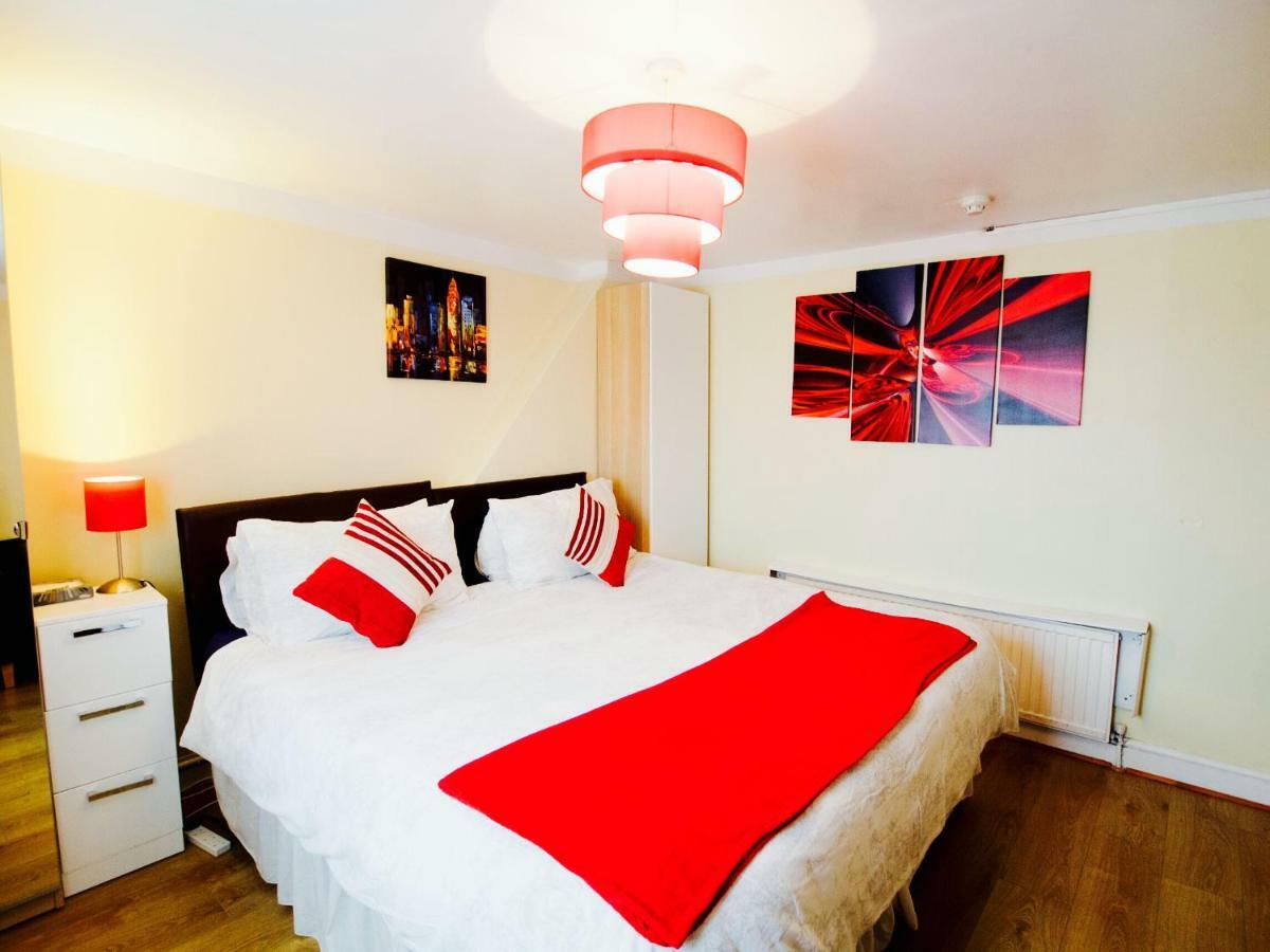 Gable Lodge London B&B Enfield Esterno foto